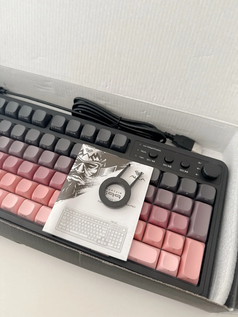 Brand new AULA S99 wireless keyboard - Pink, creamy sound, RGB backlight, nob